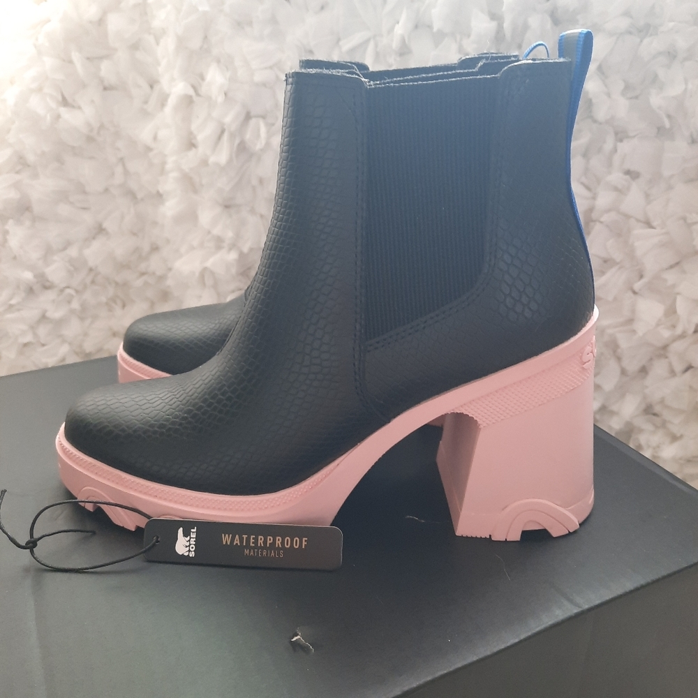 Sorel Women's Brex Heel Chelsea Boots Gentle Used In Box 8.5 Vintage Pink Black - Picture 4 of 16